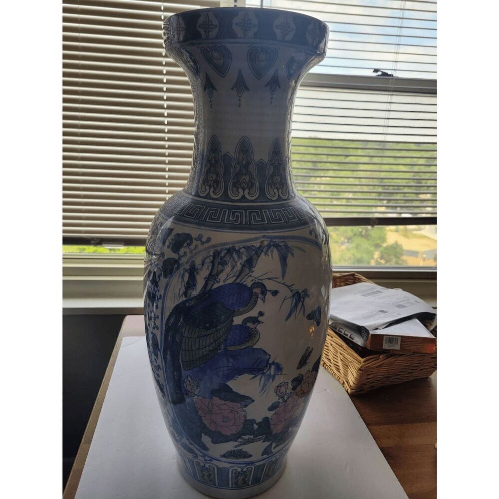 Vintage Mid Century XLARGE CHINESE PORCELAIN FLOOR VASE 30ins tall No Hand Paint
